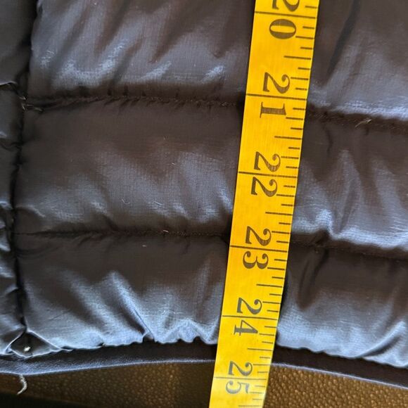 Uniqlo Navy Blue Ultra Light Down Jacket with Hoodie size Medium - Picture 8 of 10
